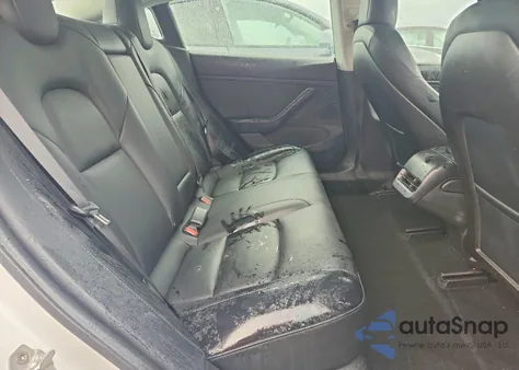 2019 Tesla Model 3 z USA, uszkodzony, nr VIN 5YJ3E1EB5KF511626